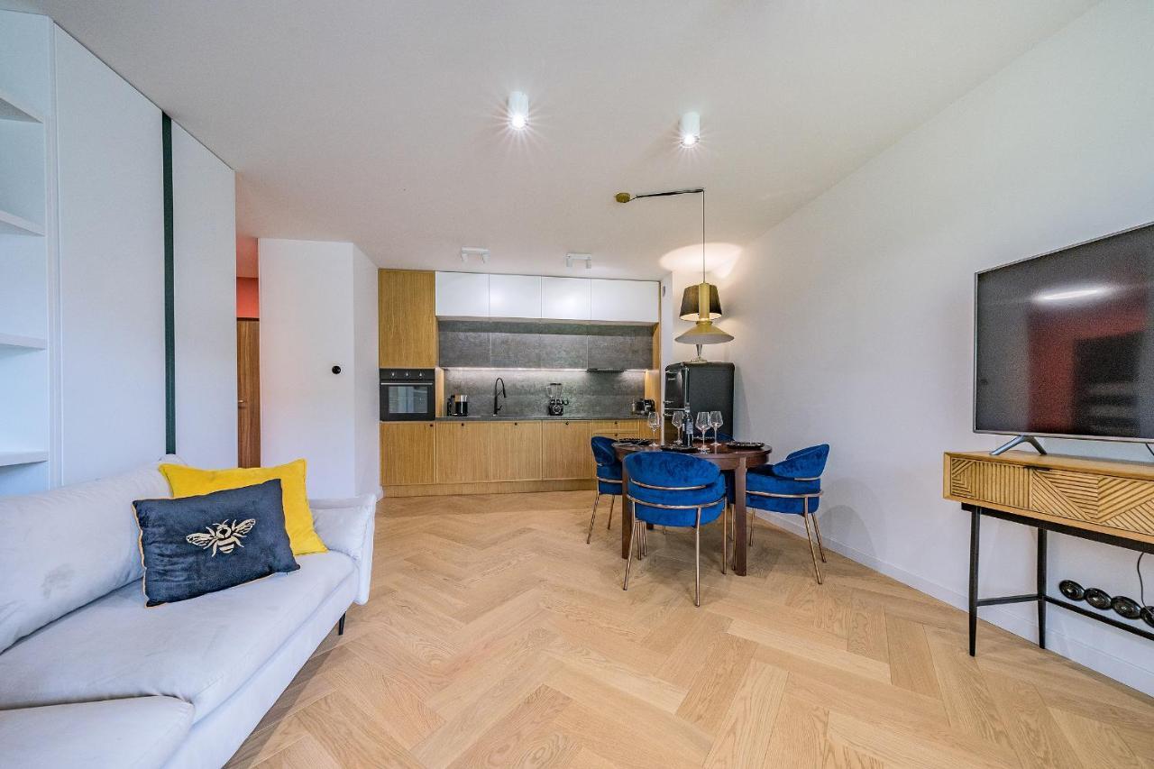 Hello Apartments Chmielna With Private Parking And Balcony 그단스크 외부 사진